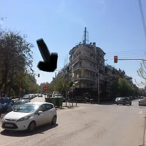 κάντε κράτηση εδώ